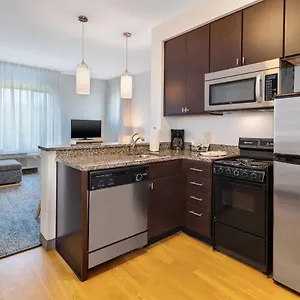 Hotel Towneplace By Marriott Airport